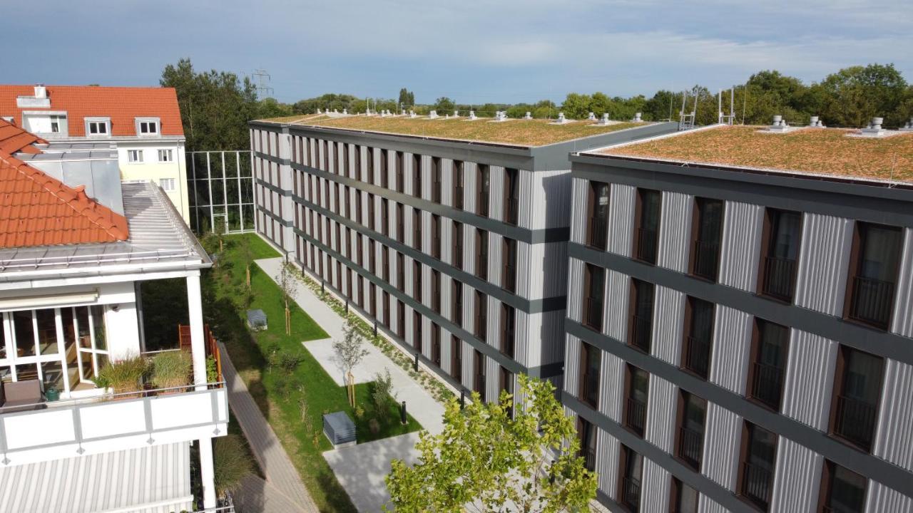 Freshsuites & Bar